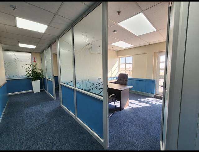311M² OFFICE TO LET IN FOURWAYS